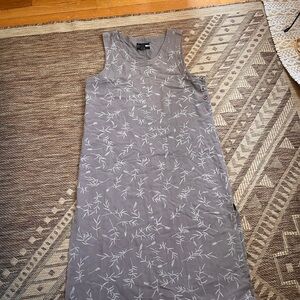 Gray  IN focus Sleeveless Midi Dress with White Botanical Print